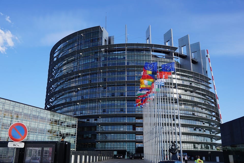 Génération-Frexit : « Le Frexit obligera à de nombreuses suppressions d’emplois publics »