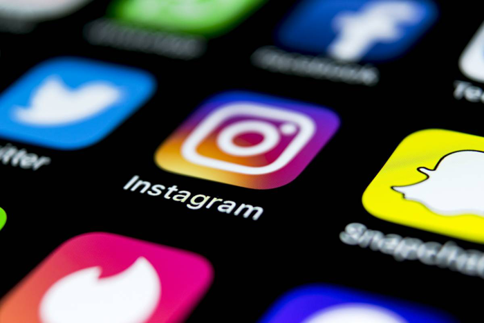 La dictature Facebook et Twitter apparaît dans toute sa splendeur