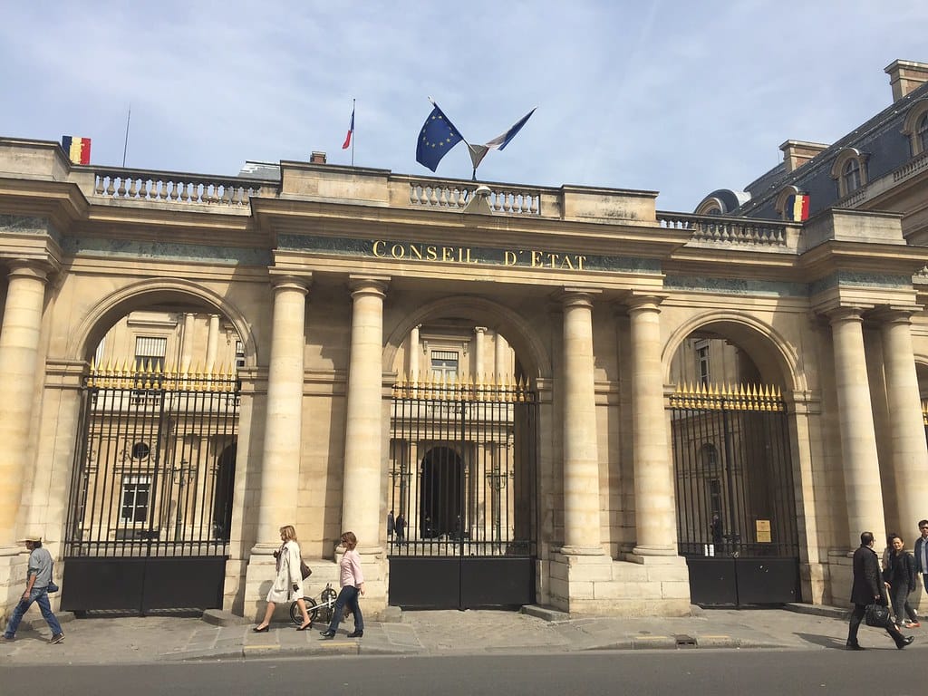 L’apparente partialité du Conseil d’Etat envers le passe sanitaire pose problème