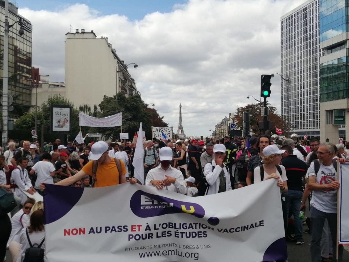 Génération Sacrifiée: des étudiants créent le collectif EMLU pour s’opposer à la vaccination obligatoire