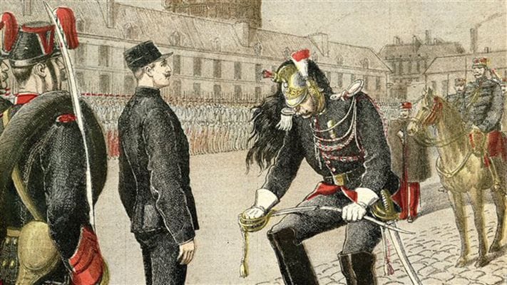 Maîtres Protat et Marian : « Le passe sanitaire fracture la France autant que l’affaire Dreyfus »