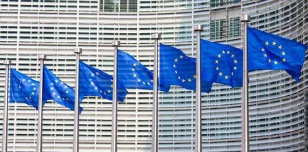 Le nouveau règlement européen relatif aux essais cliniques s’applique à la vaccination Covid