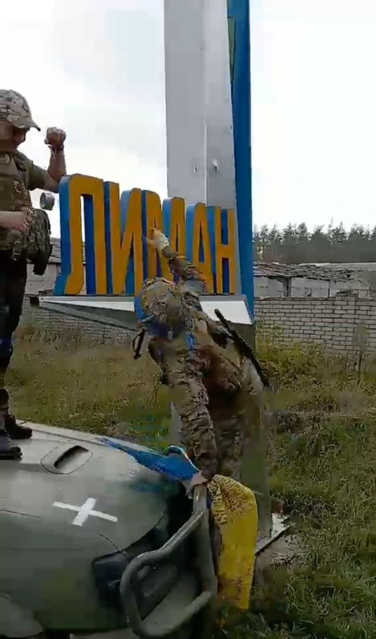 L’armée ukrainienne a repris Liman – un remaniement du commandement de l’armée de terre russe semble imminent