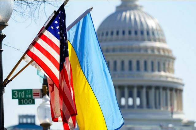 Les Américains cessent de soutenir l’Ukraine, par Olesya Otrokova