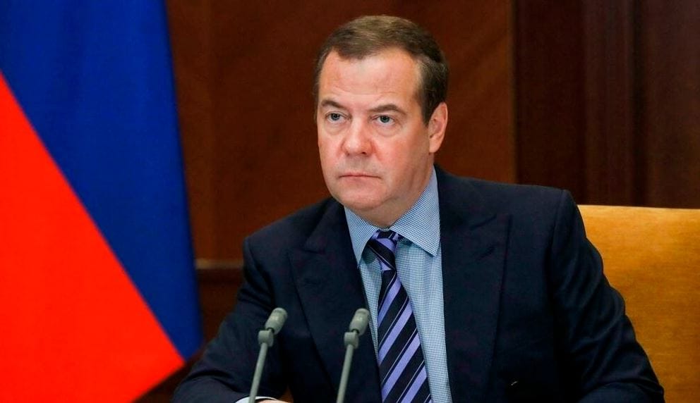 Les prédictions sombres de Medvedev sur les États-Unis et l’Europe, par Polina Konoplyanko