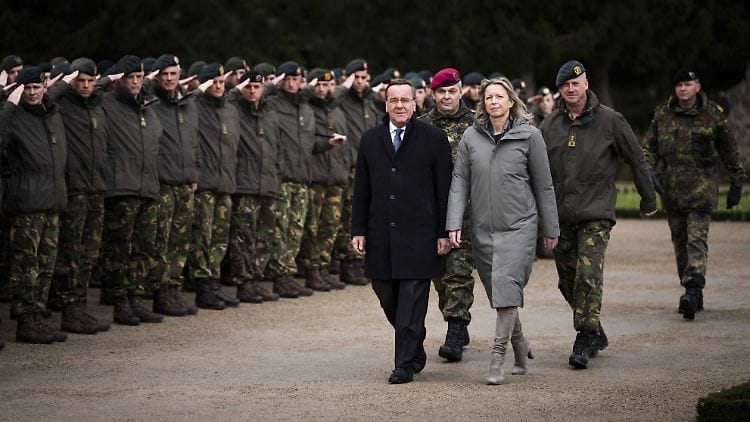 Le « soft Anschluss »: l’armée allemande absorbe l’armée hollandaise