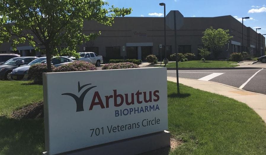Arbutus Biopharma accuse Pfizer de violation de brevet sur le vaccin ARNm