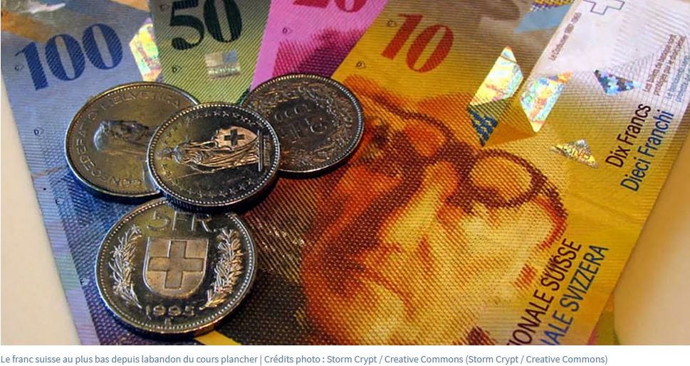 Et pendant ce temps, la Suisse s’enrichit trop… et passe au taux directeur de 0% !