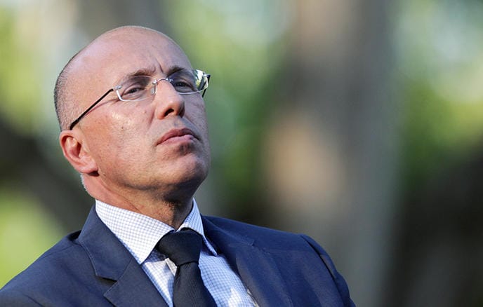 Passage des plats à Macron : Copé concurrence Ciotti, par Modeste Schwartz