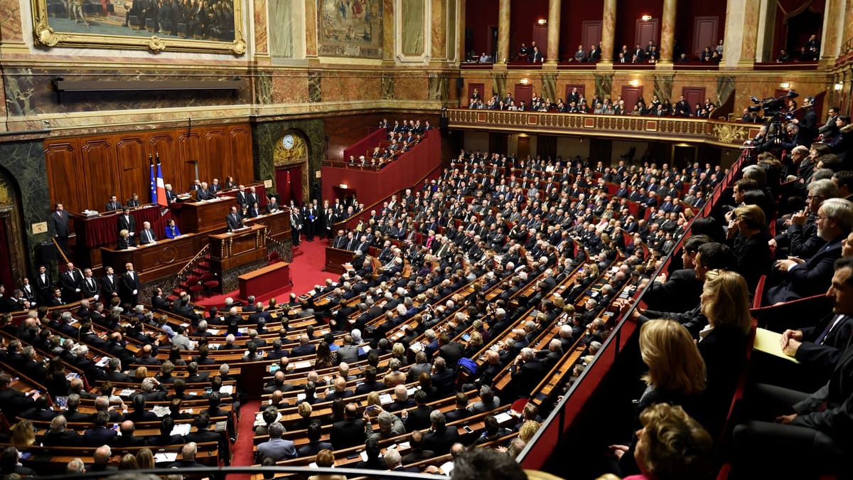 Chaos global : constitutionnalisation de l’IVG et avachissement des Français