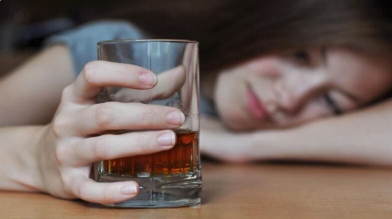 USA : forte hausse des hospitalisations liées à l’alcool chez les femmes durant le COVID