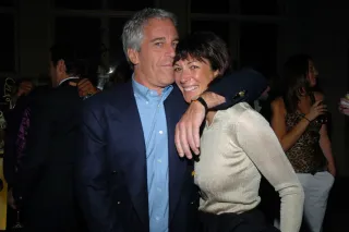 Affaire Epstein : en quoi les révélations du New York Times embarrassent Trump, par Elise Rochefort