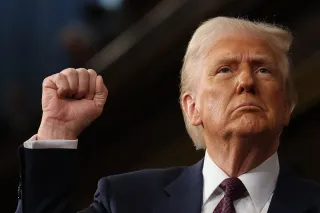 Audit numérique des touristes : Trump est-il ou non déjà entré dans la dérive totalitaire? par Thibault de Varenne