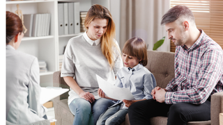 Autisme: la HAS recentre la prise en charge sur les parents