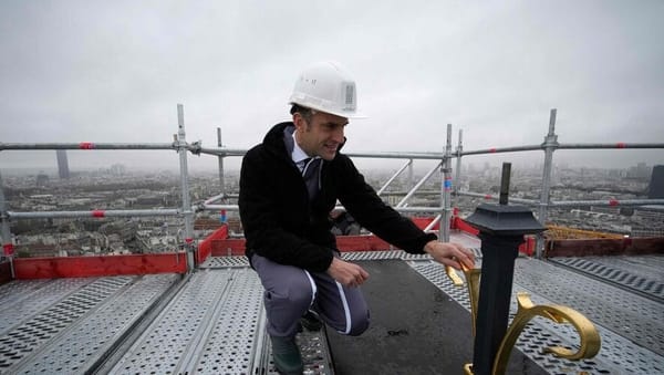 Notre-Dame: Jupiter manipule l’opinion pour imposer ses vitraux modernes