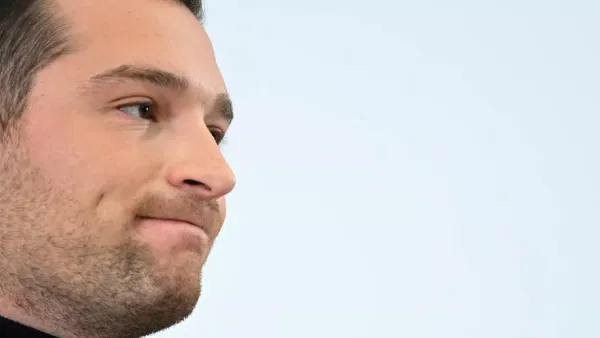 De Saint-Denis à Garches : le Rassemblement national perd-il son "homme du peuple" ?