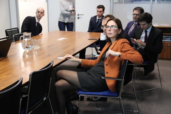 Le macronisme : analyse d'une trahison doctrinale