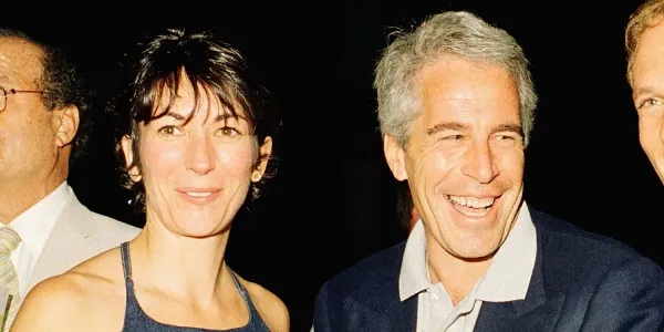 Comment Epstein s'est enrichi en captant l'héritage frauduleux de l'étrange magnat Robert Maxwell, par Elise Rochefort