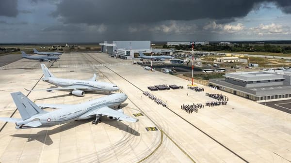 Istres: la France ouvre ses pistes aux avions américains