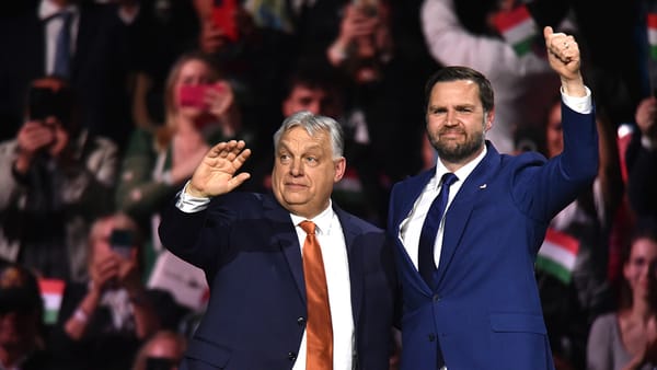 J.D Vance à Budapest: « Tenez-vous aux côtés de Viktor Orbán ! »