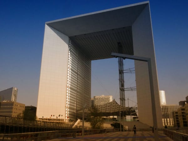 Remplacer la coûteuse et inefficace sécurité sociale par un revenu universel