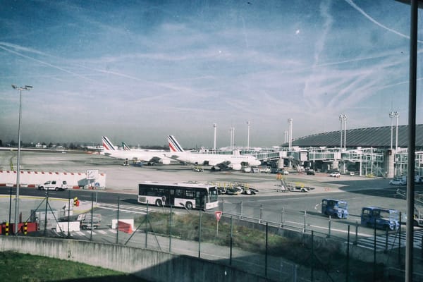 Pays-Bas : Un couple fuit son lieu de quarantaine, la gendarmerie néerlandaise les poursuit comme des délinquants