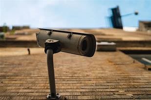 Chaque fois que Macron parle de défense européenne, il est déstabilisé par une affaire…