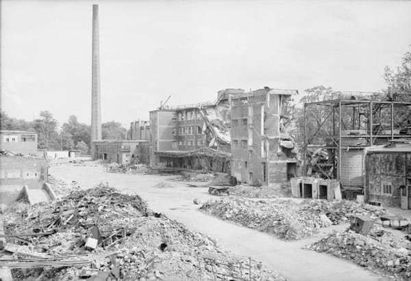 ????Selon le MEDEF, 50% de l’industrie est à l’arrêt…