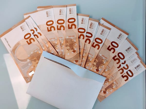 ????Sous 10.000€, quelles seront les nouvelles règles de transfert d’argent liquide dans l’UE ?