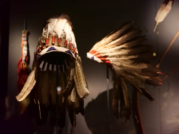 Maffesoli : saturation de l’idéal démocratique, émergence d’un idéal communautaire