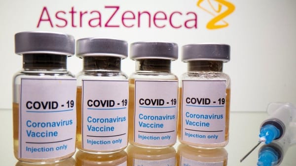 Exclusif : un collectif international de médecins met en cause la vaccination anti-COVID