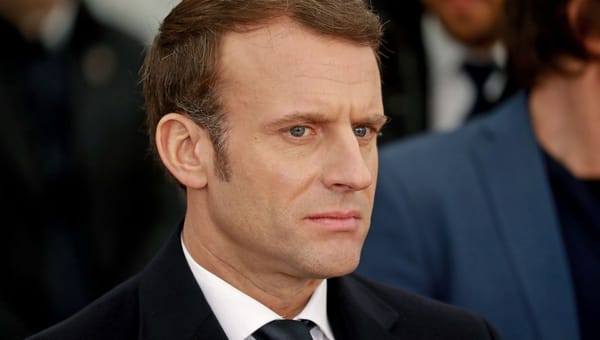 Comment Macron mène la France à la banqueroute