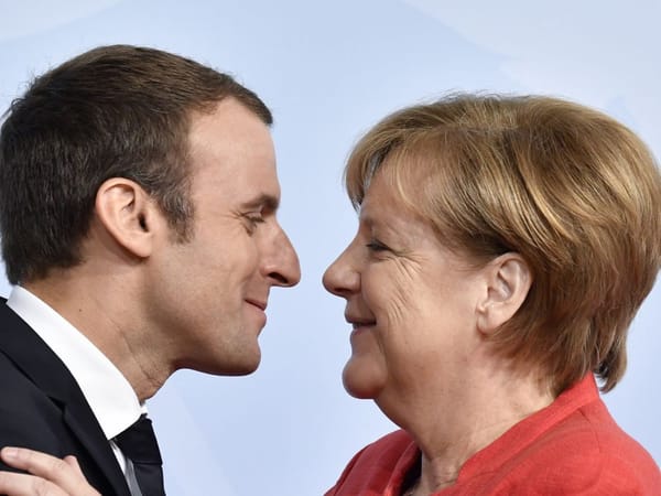 Macron-Merkel: cette convergence franco-allemande pour détruire les libertés