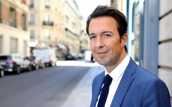 SOS Républicains: Guillaume Peltier – le sniper qui visait ses cibles au bazooka