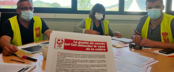 Vaccination ou licenciement : les syndicats globalement opposés (mais pris de court)