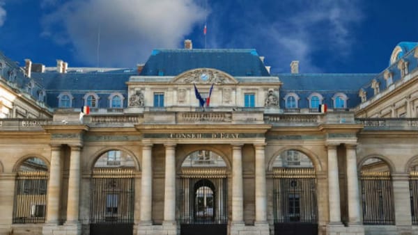 [PAYANT] L’employeur peut-il suspendre un agent qui est en arrêt de travail ?