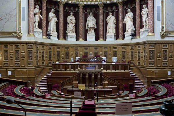 Reconduit au Sénat, Gérard Larcher est le corps de la République – par Modeste Schwartz