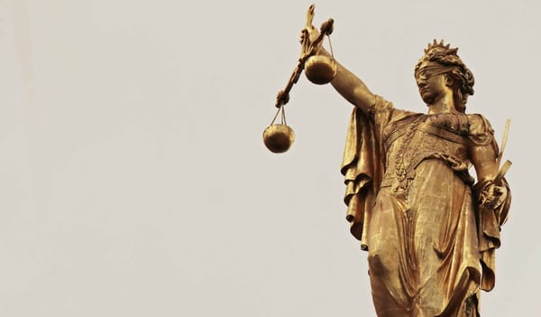 L’Affaire des assistants parlementaires: pourquoi la classe politique laisse-t-elle la justice faire n’importe quoi? par Yves- Marie Adeline