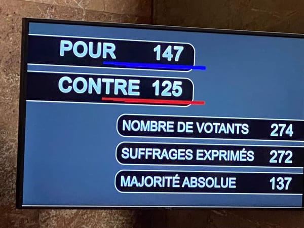 Passe sanitaire : l’Assemblée, à moitié déserte, rétablit le texte du gouvernement