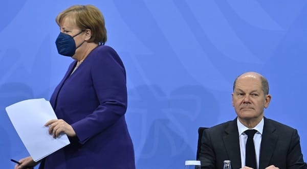 Esprit de Merkel, sors de ce Scholz !