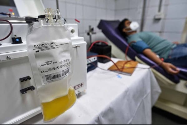 Covid-19 : l’OMS est contre le traitement par plasma sanguin mais valide le vaccin aux multiples effets secondaires