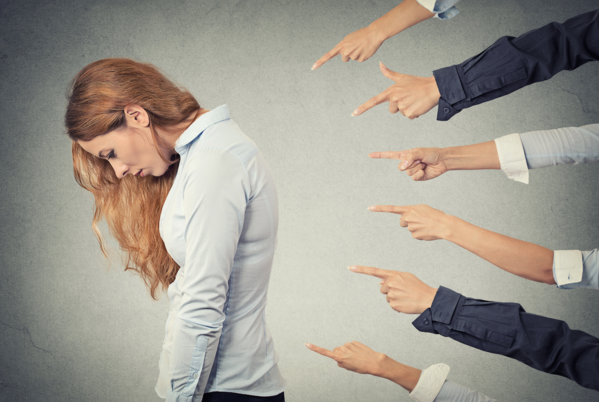 Non-vaccinée bloquée par la BAC devant l’institut Curie : rejoignez notre campagne de shaming