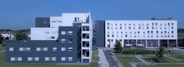 Passe sanitaire : un patient refoulé par une clinique provoque une mobilisation citoyenne