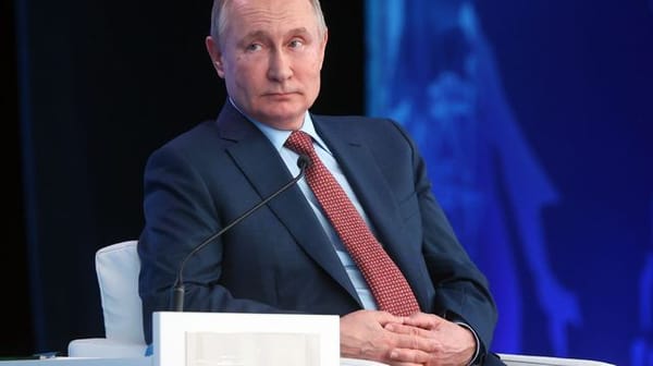 Comment Emmanuel Macron a gâché le petit succès diplomatique qu’il avait obtenu à Moscou