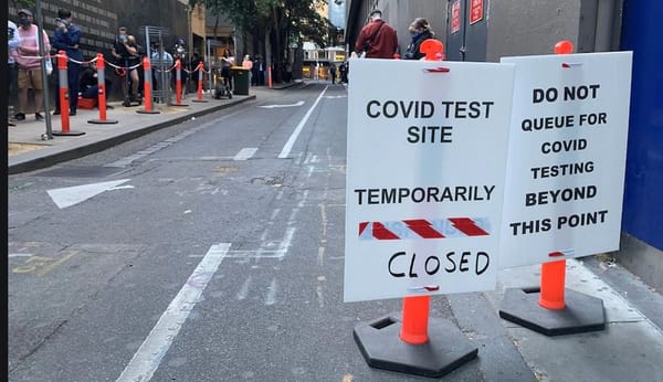 Entre échec de la stratégie zéro covid et pénurie de tests, l’Australie navigue à l’aveugle