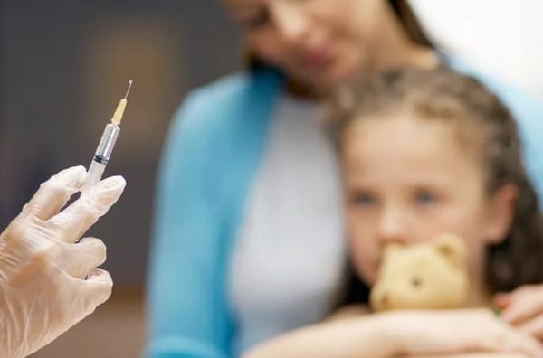 Des enfants cobayes pour le vaccin bivalent aux USA