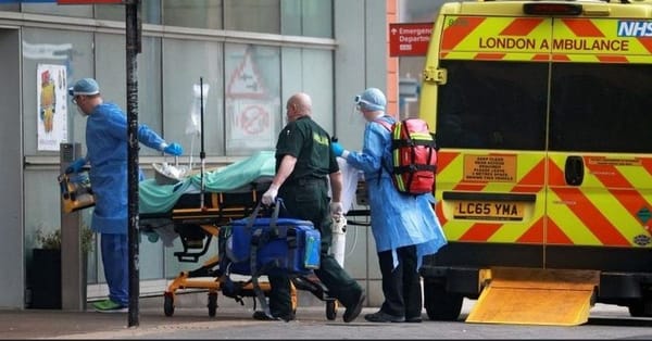 Le Royaume-Uni suspend l’obligation vaccinale des soignants