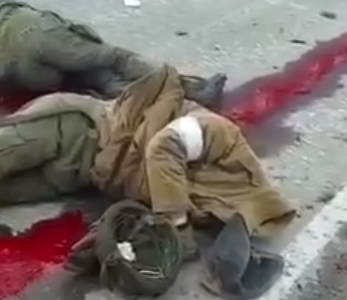 Exclu vidéo : des soldats ukrainiens exécutent des prisonniers de guerre russes à bout portant