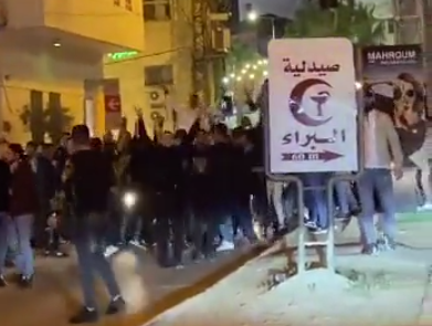 Attentat palestinien de Tel-Aviv : les images du désarroi israélien et de la joie palestinienne