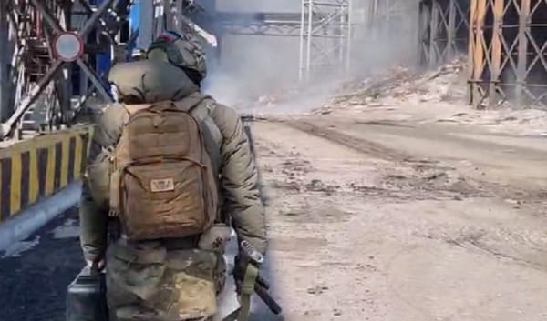 Macron a-t-il demandé à Poutine de pouvoir exfilter des officiers français de Marioupol ?